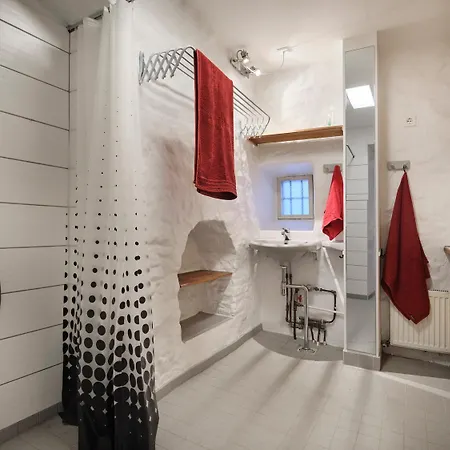 Lägenhet Historic With Private Garden In Old Town *